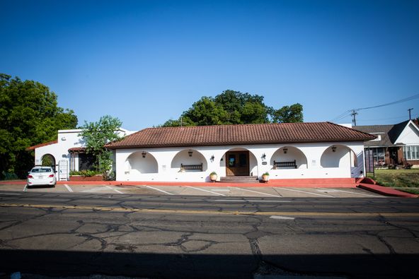 Spanish Colonades: 2505 Washington Ave, Waco, TX 76710